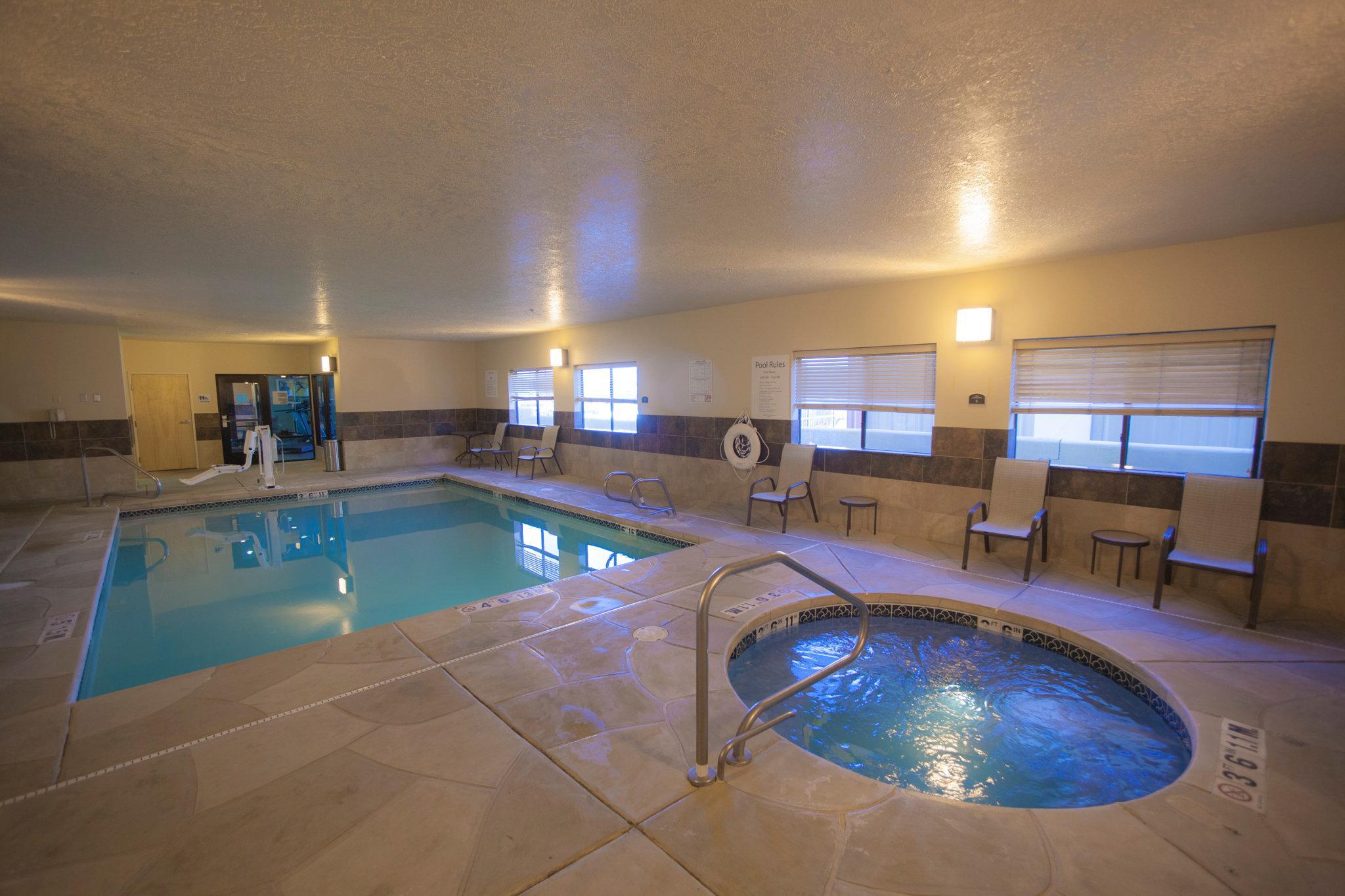 Holiday Inn Express Hotel & Suites Albuquerque - North Balloon Fiesta Park By Ihg Екстериор снимка