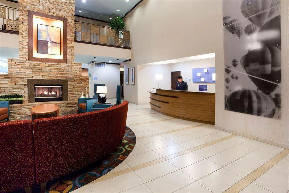 Holiday Inn Express Hotel & Suites Albuquerque - North Balloon Fiesta Park By Ihg Екстериор снимка